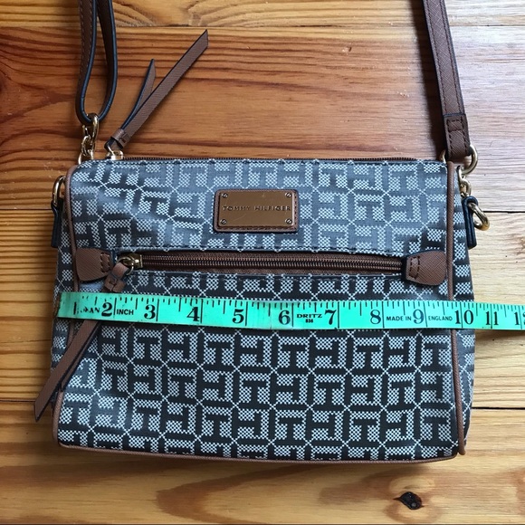 Tommy Hilfiger Tan Brown Crossbody Bag, EUC, 10.5” x 7” - Picture 7 of 13